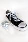 Preview: Schuh und einzelner Schnürsenkel