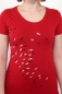 Preview: rotes Shirt mit Vogelschwarm zweifarbig bedruckt