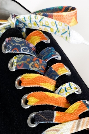 Schuhe mit Schnürsenkel Nahaufnahme