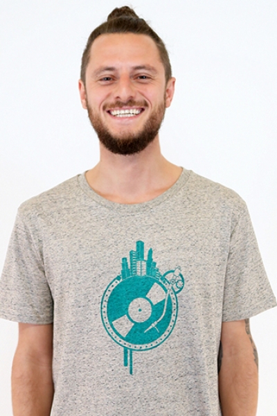 Olivfarbenes Männershirt